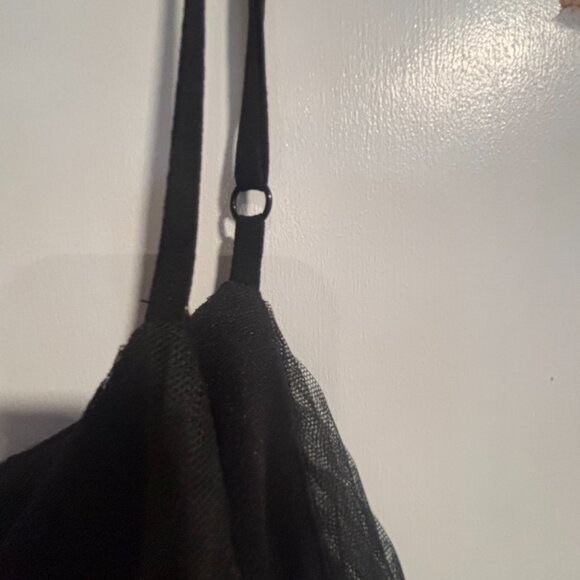 Jealous Tomato Black Layered Ruffle sleeveless top SZ Large - Picture 6 of 11